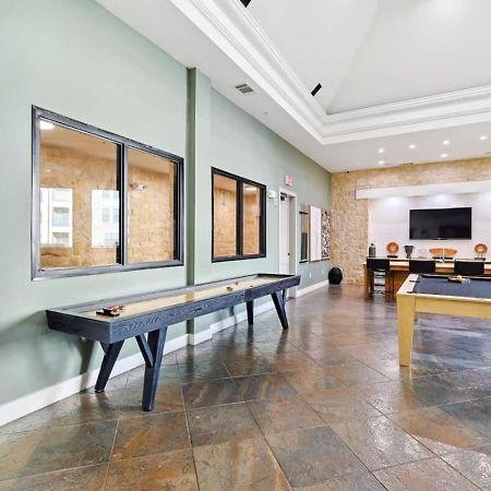 شقة Lux 1B W Pool Near Toyota Hq, The Star, Legacy Wes فريسكو المظهر الخارجي الصورة