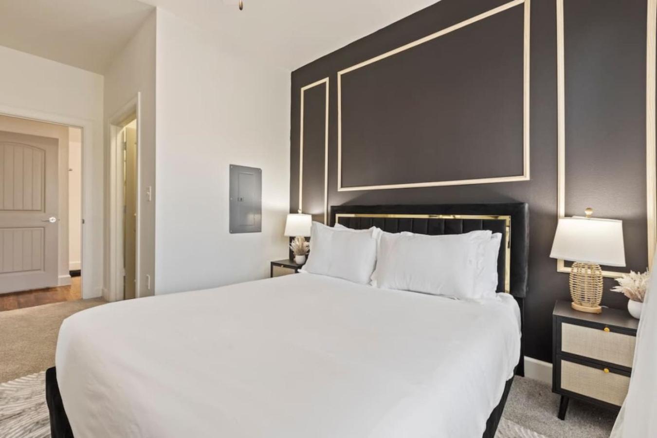شقة Lux 1B W Pool Near Toyota Hq, The Star, Legacy Wes فريسكو المظهر الخارجي الصورة